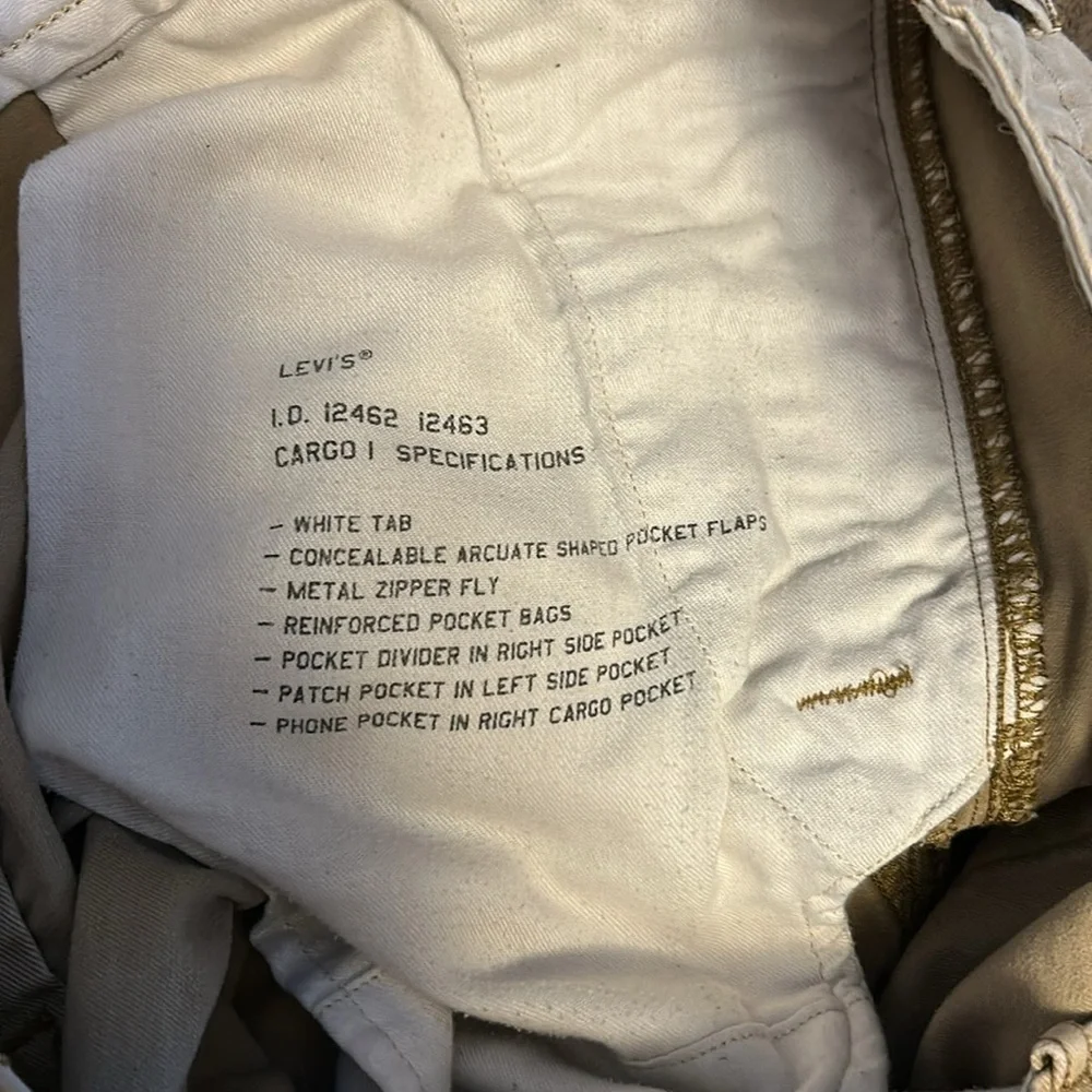 Levi’s cargo